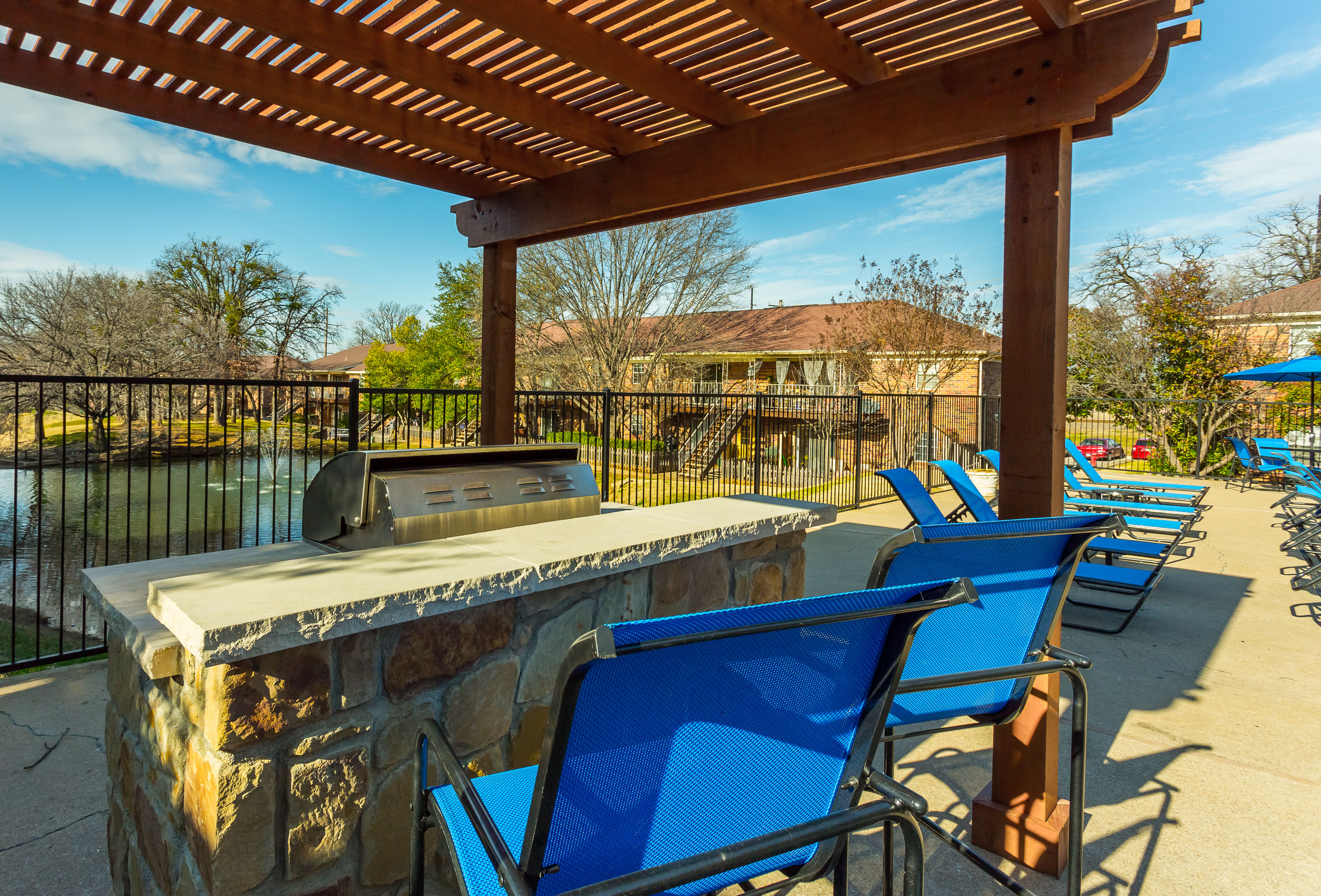 Contact WatersEdge Apartments to Schedule a Visit